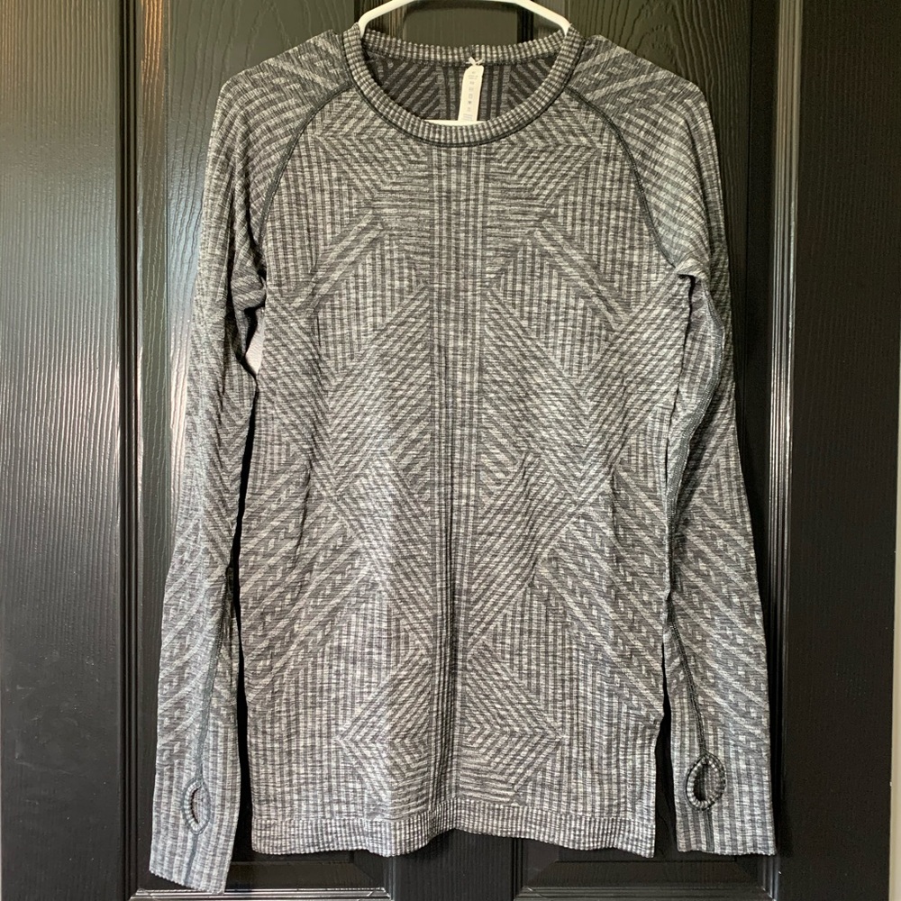 Lululemon Geometric Gray Long Sleeve